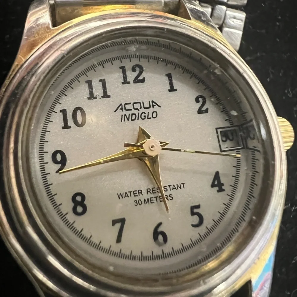 Vintage Acola Lady’s two tone water resistant quartz watch